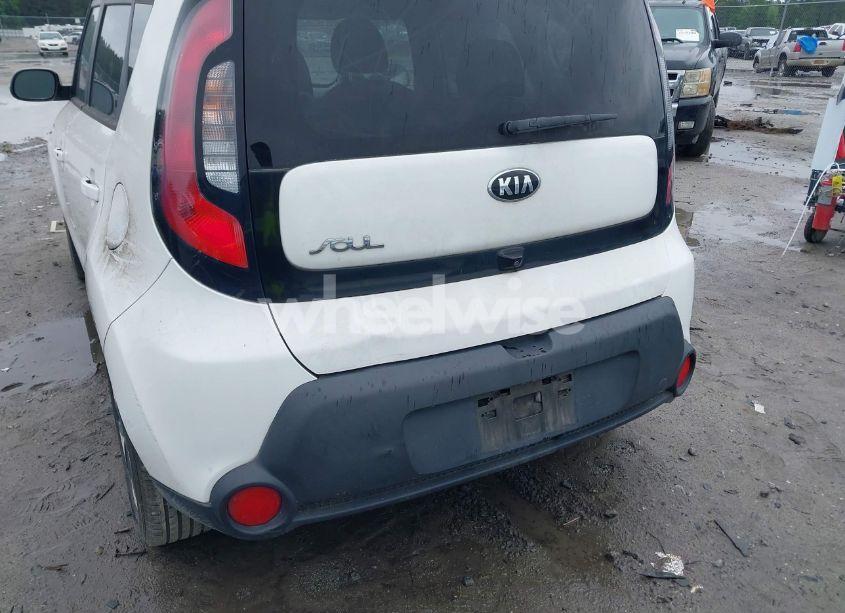 Photo 6 of 2016 Kia Soul ! (VIN KNDJN2A24G7403322)