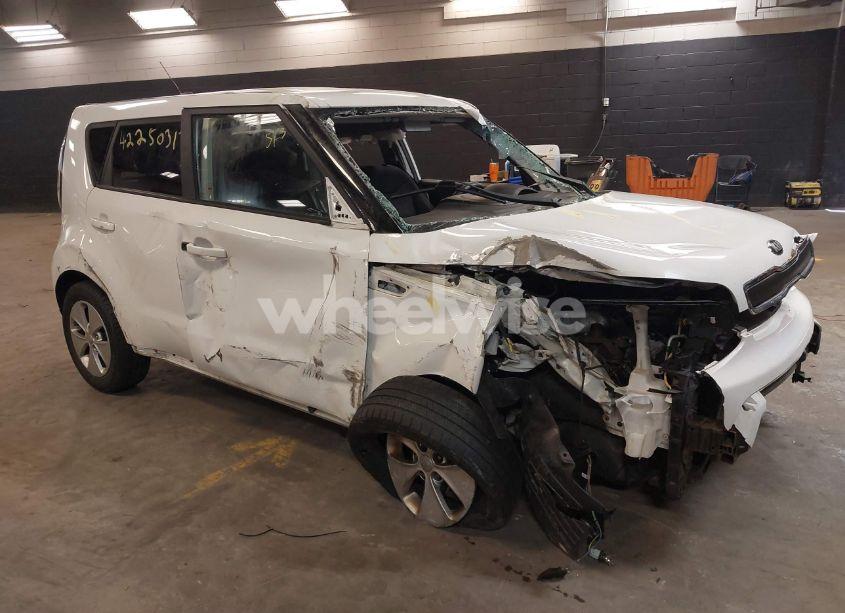 2016 Kia Soul (VIN KNDJN2A24G7821430) main photo