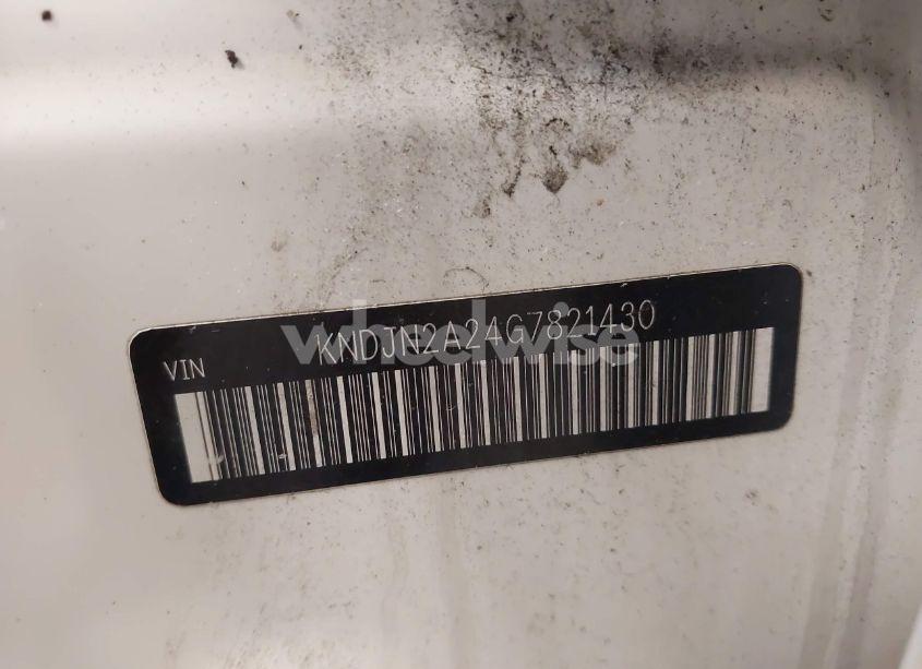 Photo 12 of 2016 Kia Soul (VIN KNDJN2A24G7821430)