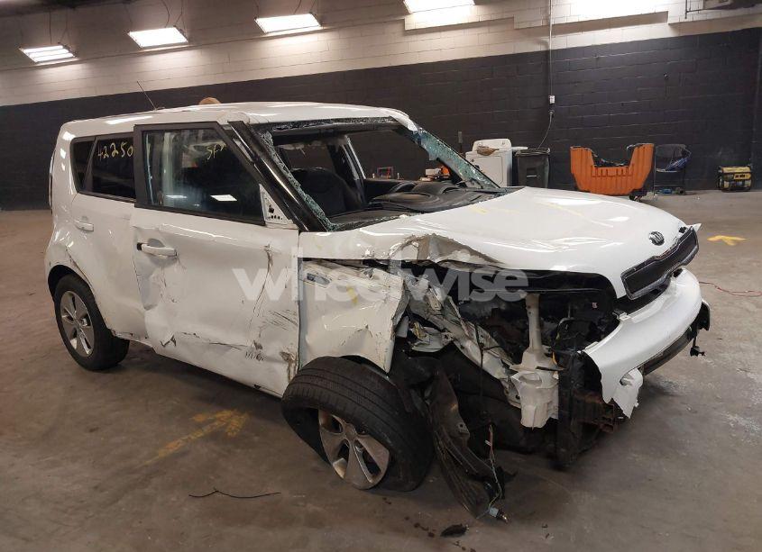 Photo 6 of 2016 Kia Soul (VIN KNDJN2A24G7821430)