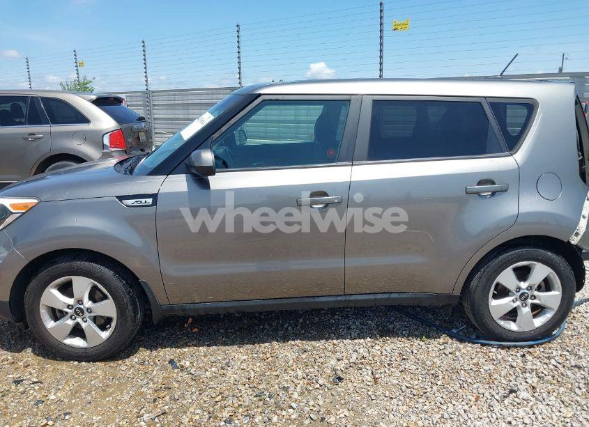 Photo 14 of 2017 Kia Soul (VIN KNDJN2A24H7474425)