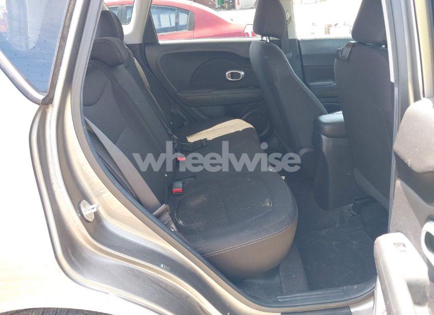 Photo 8 of 2017 Kia Soul (VIN KNDJN2A24H7474425)