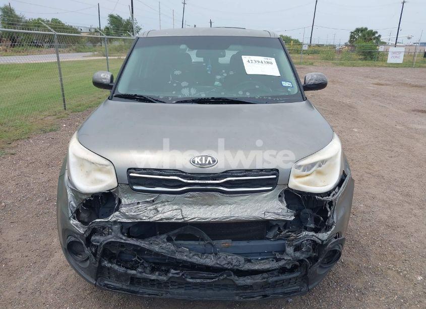 Photo 12 of 2017 Kia Soul (VIN KNDJN2A24H7490995)