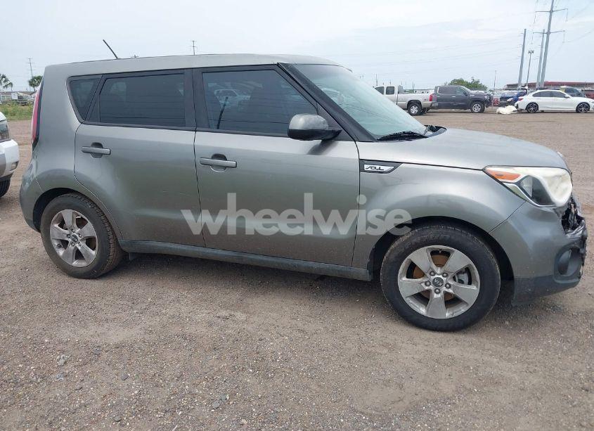 Photo 13 of 2017 Kia Soul (VIN KNDJN2A24H7490995)