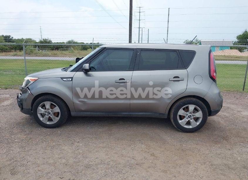 Photo 14 of 2017 Kia Soul (VIN KNDJN2A24H7490995)