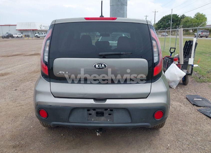 Photo 16 of 2017 Kia Soul (VIN KNDJN2A24H7490995)