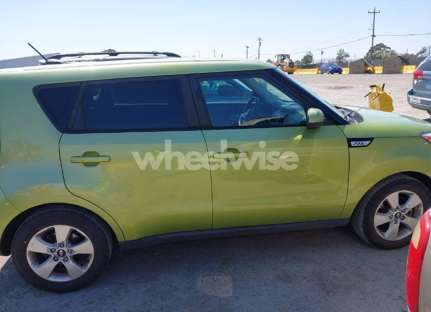 Photo 13 of 2017 Kia Soul (VIN KNDJN2A24H7881614)