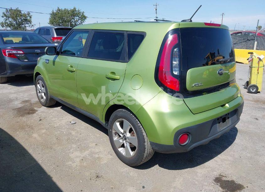 Photo 3 of 2017 Kia Soul (VIN KNDJN2A24H7881614)