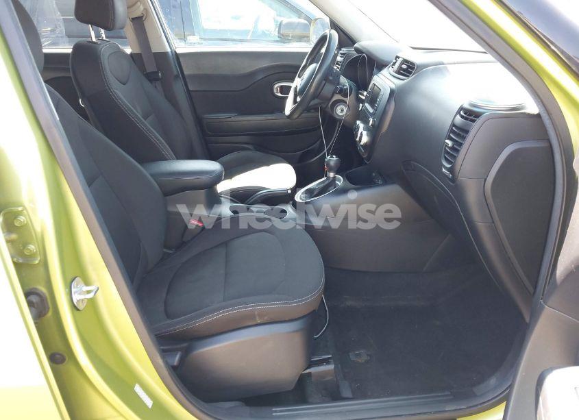 Photo 5 of 2017 Kia Soul (VIN KNDJN2A24H7881614)