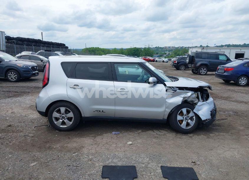 Photo 14 of 2018 Kia Soul (VIN KNDJN2A24J7569184)