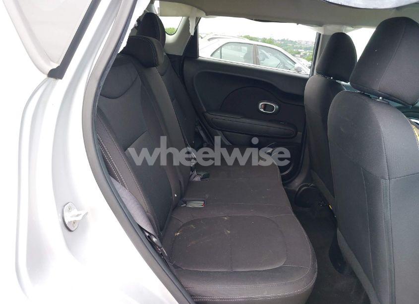 Photo 8 of 2018 Kia Soul (VIN KNDJN2A24J7569184)