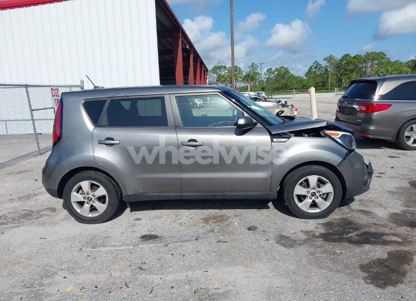 Photo 13 of 2019 Kia Soul (VIN KNDJN2A24K7010400)