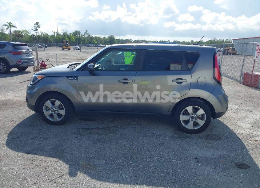 Photo 14 of 2019 Kia Soul (VIN KNDJN2A24K7010400)