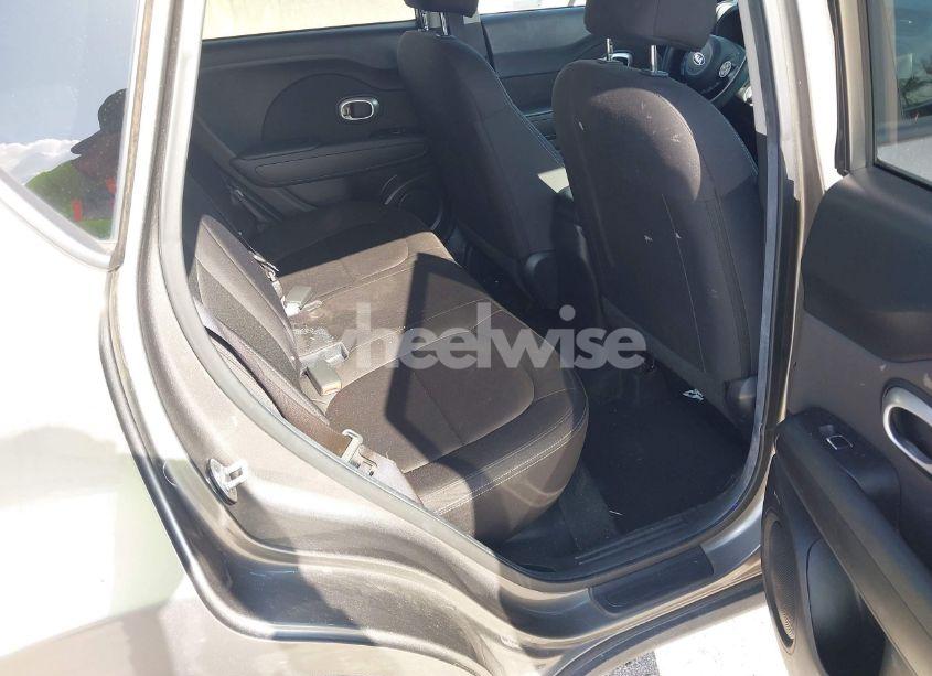 Photo 8 of 2019 Kia Soul (VIN KNDJN2A24K7010400)