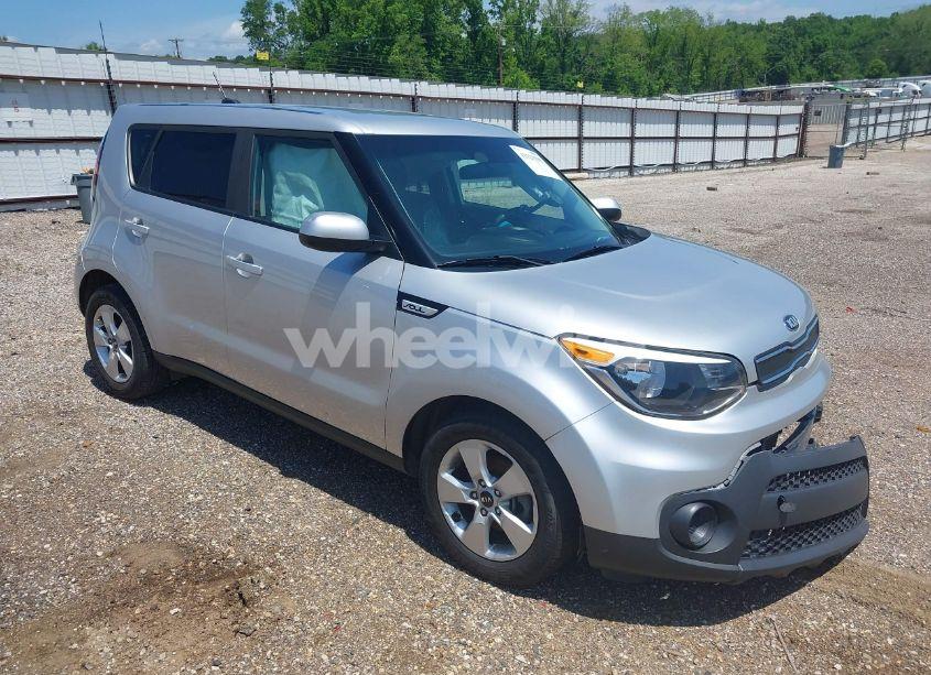 2019 Kia Soul (VIN KNDJN2A24K7020179) main photo