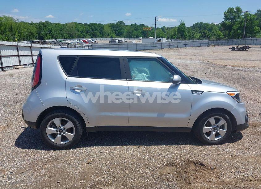 Photo 13 of 2019 Kia Soul (VIN KNDJN2A24K7020179)