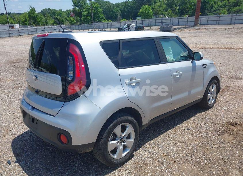 Photo 4 of 2019 Kia Soul (VIN KNDJN2A24K7020179)