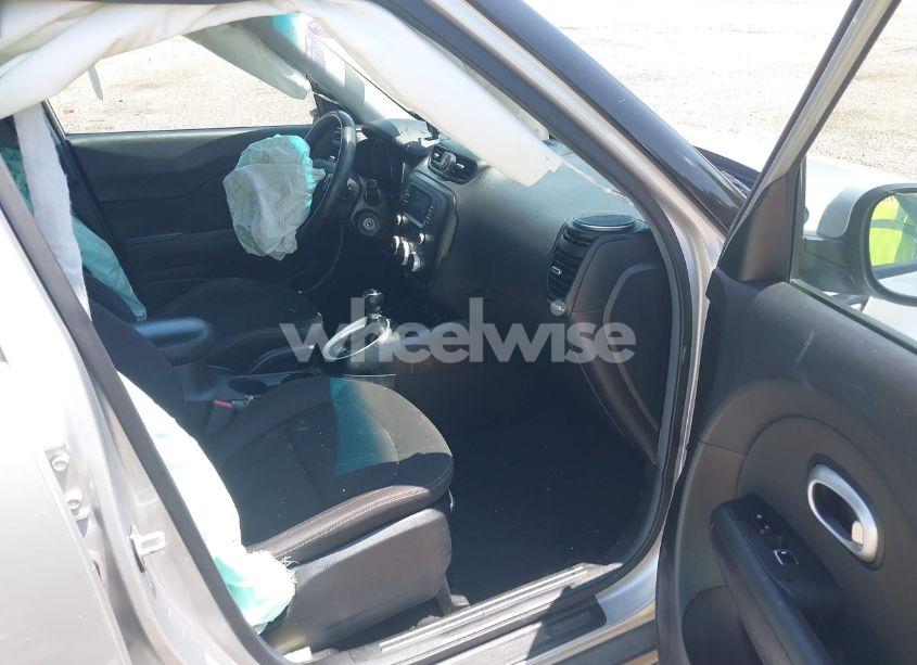 Photo 5 of 2019 Kia Soul (VIN KNDJN2A24K7020179)