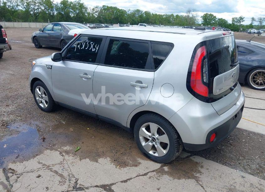 Photo 3 of 2019 Kia Soul (VIN KNDJN2A24K7665575)