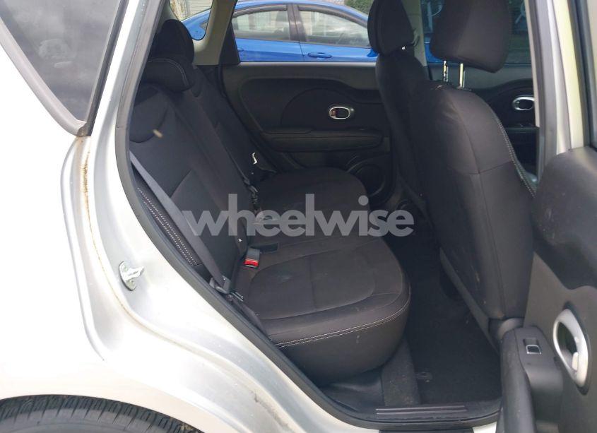 Photo 8 of 2019 Kia Soul (VIN KNDJN2A24K7665575)