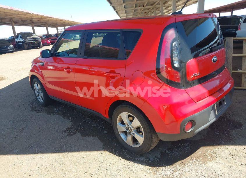 Photo 3 of 2019 Kia Soul (VIN KNDJN2A24K7677810)