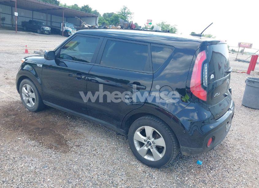 Photo 3 of 2019 Kia Soul (VIN KNDJN2A24K7921343)
