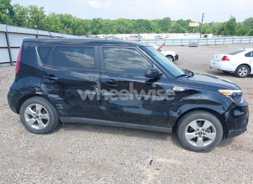 Photo 6 of 2019 Kia Soul (VIN KNDJN2A24K7921343)