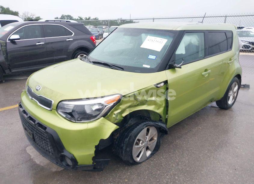 Photo 2 of 2014 Kia Soul (VIN KNDJN2A25E7733497)