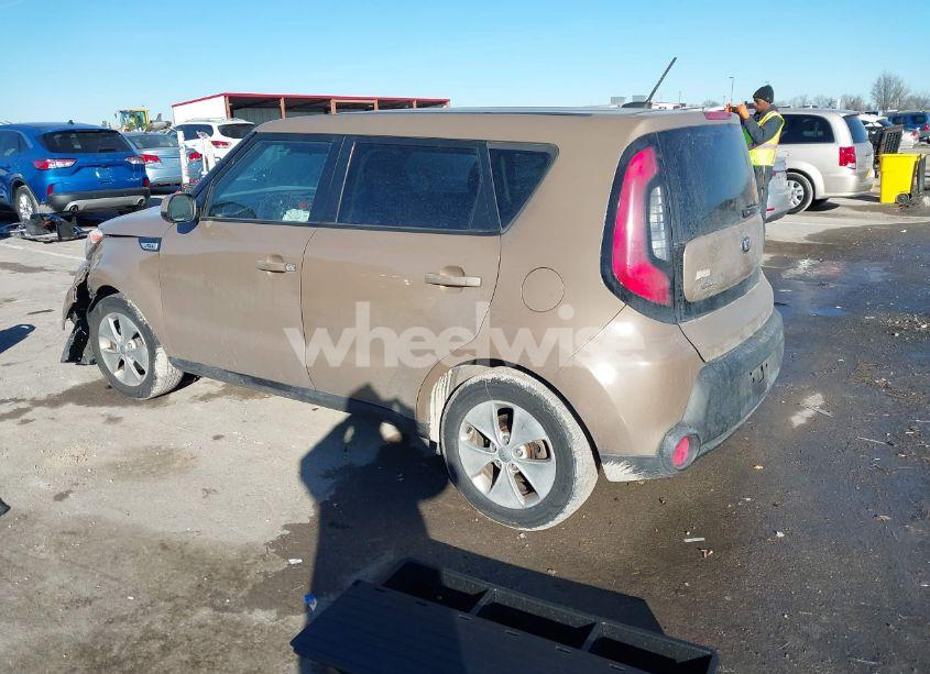 Photo 3 of 2015 Kia Soul (VIN KNDJN2A25F7147335)