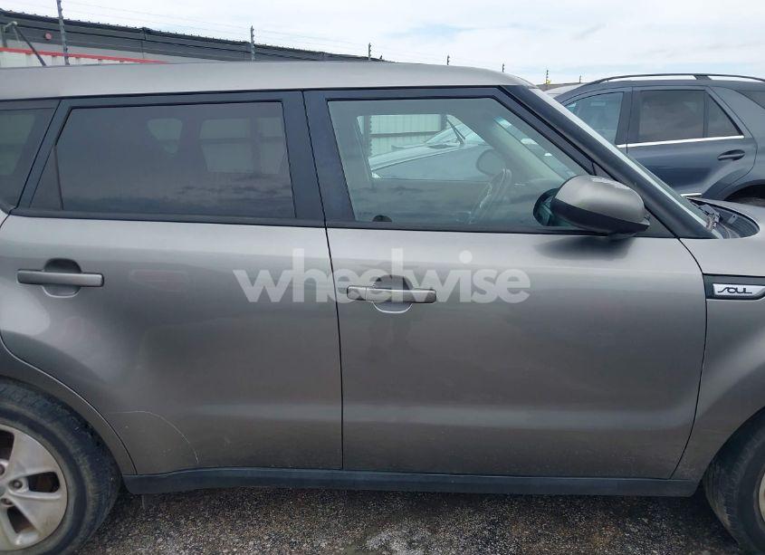 Photo 13 of 2015 Kia Soul (VIN KNDJN2A25F7174874)