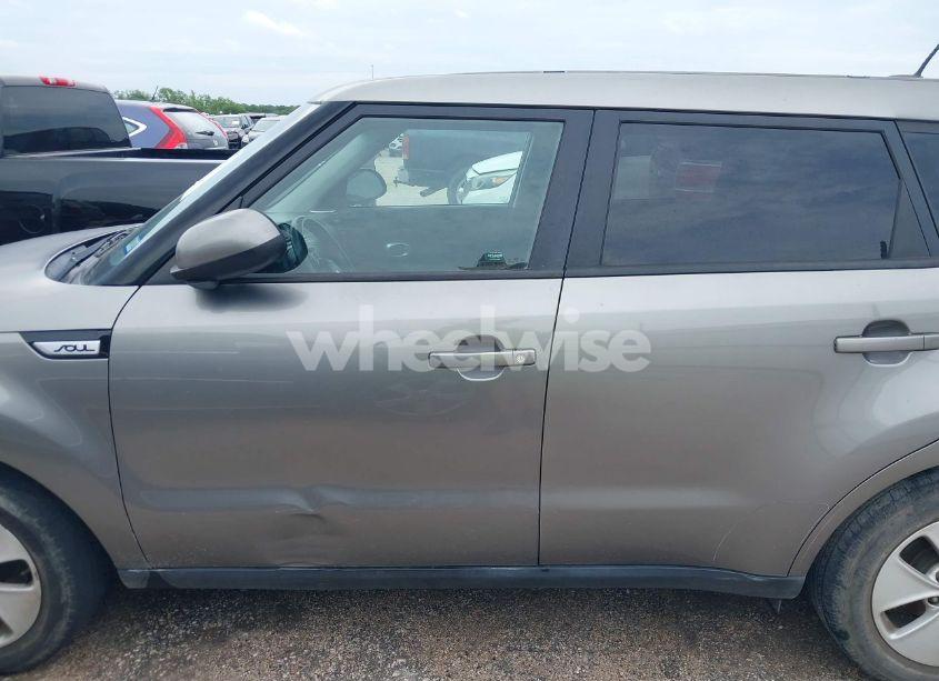 Photo 15 of 2015 Kia Soul (VIN KNDJN2A25F7174874)