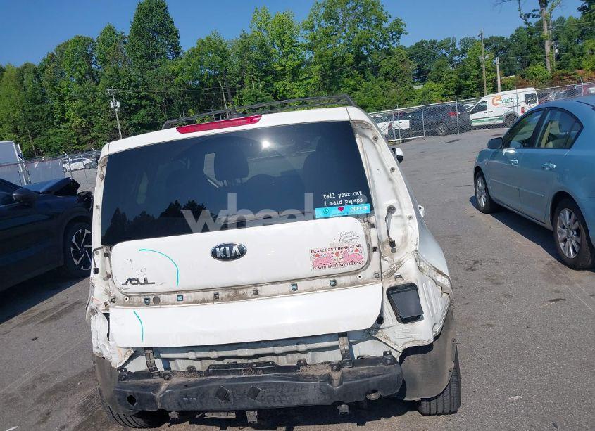Photo 16 of 2015 Kia Soul (VIN KNDJN2A25F7176558)