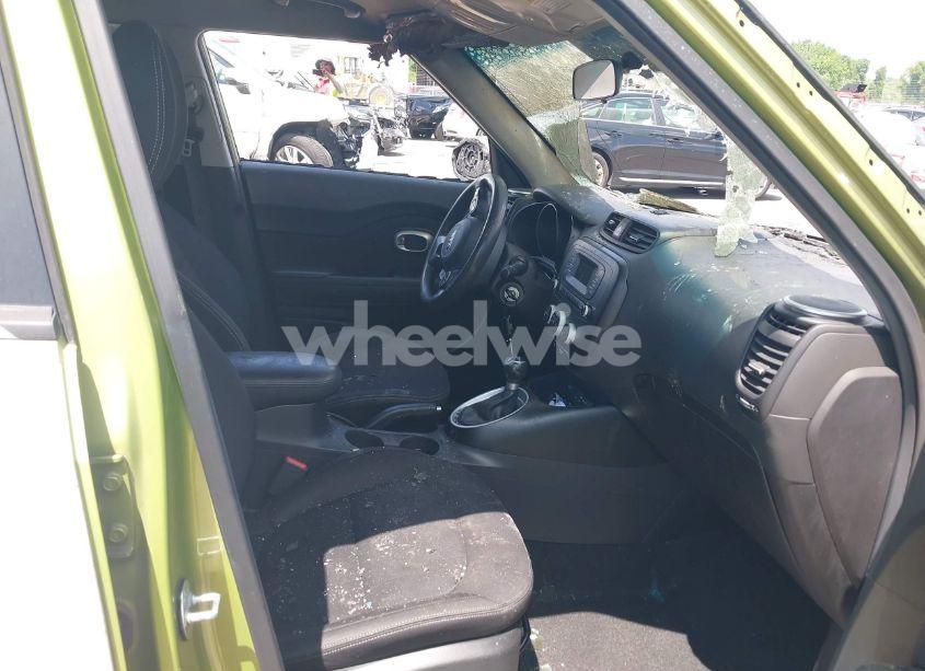 Photo 5 of 2015 Kia Soul (VIN KNDJN2A25F7776125)