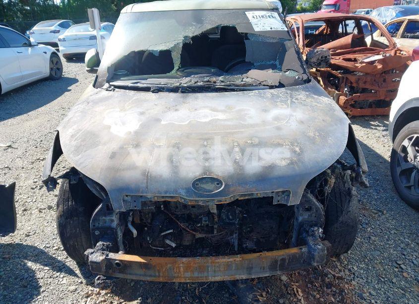 Photo 6 of 2015 Kia Soul (VIN KNDJN2A25F7776125)