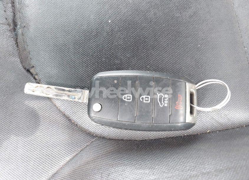 Photo 11 of 2015 Kia Soul (VIN KNDJN2A25F7799680)