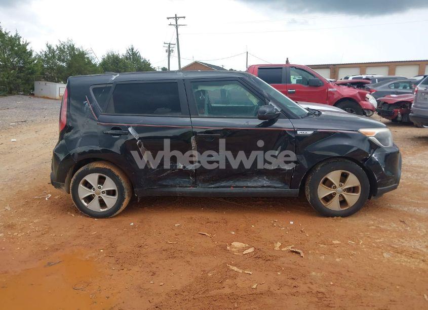 Photo 13 of 2015 Kia Soul (VIN KNDJN2A25F7799680)
