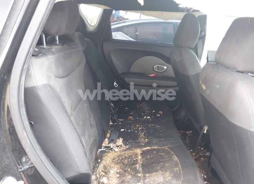 Photo 8 of 2015 Kia Soul (VIN KNDJN2A25F7799680)