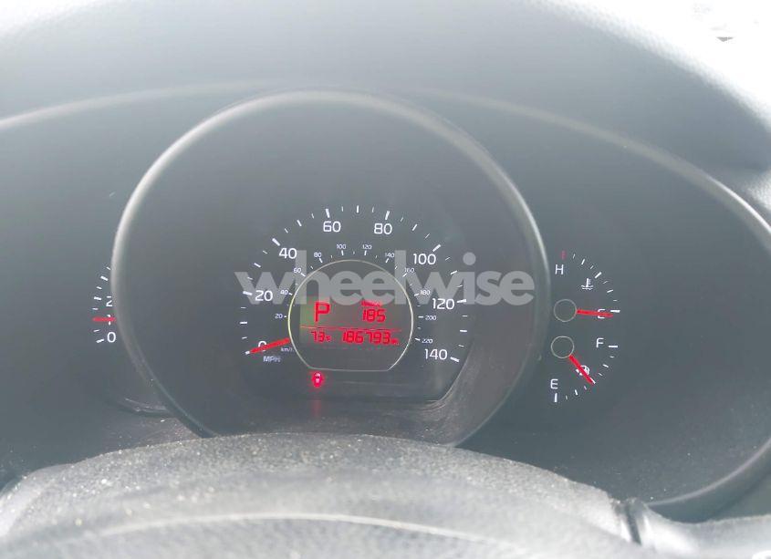 Photo 7 of 2015 Kia Soul (VIN KNDJN2A25F7802366)