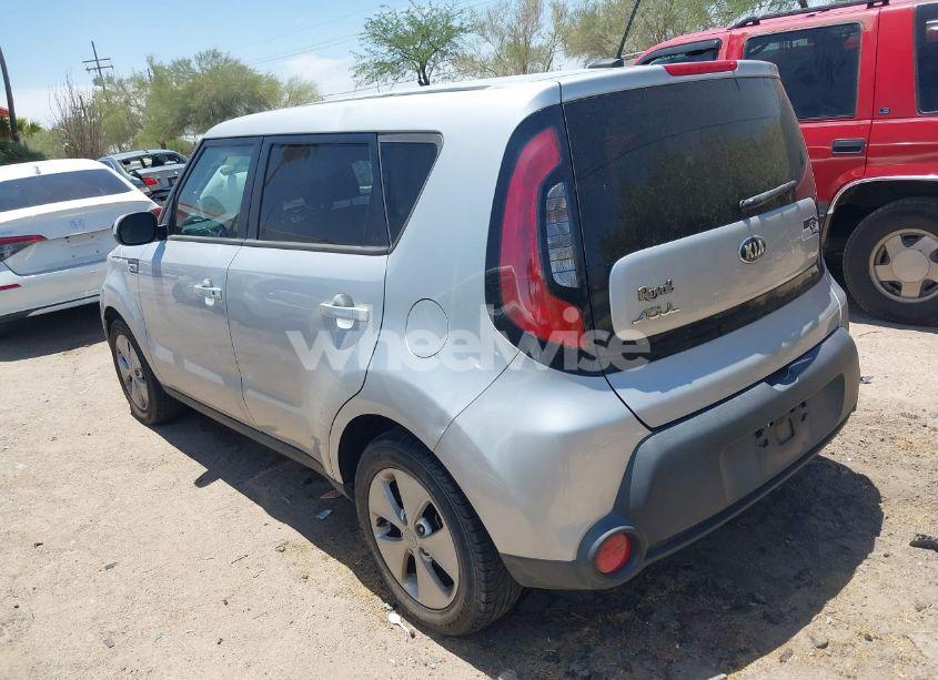 Photo 3 of 2015 Kia Soul (VIN KNDJN2A25F7804909)