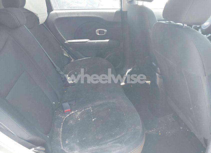 Photo 8 of 2015 Kia Soul (VIN KNDJN2A25F7804909)