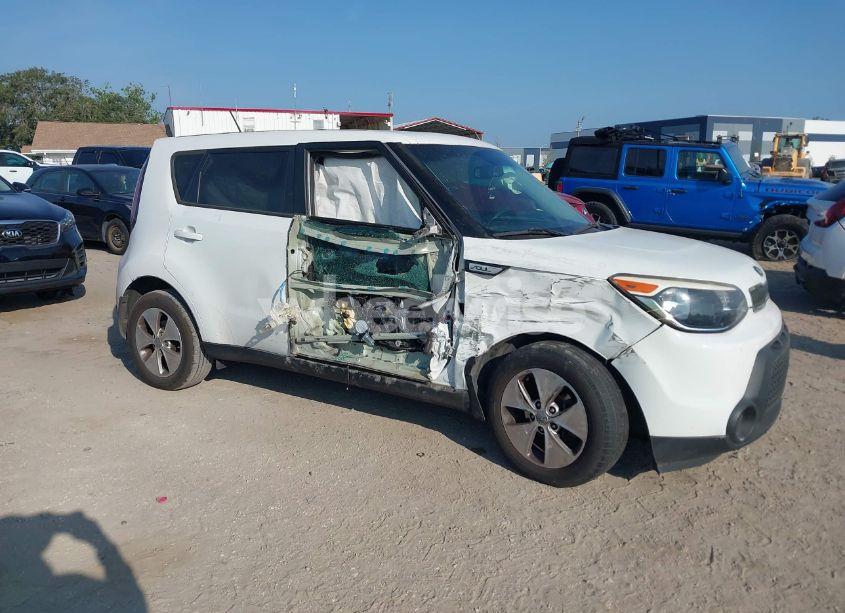 2016 Kia Soul (VIN KNDJN2A25G7281358) main photo