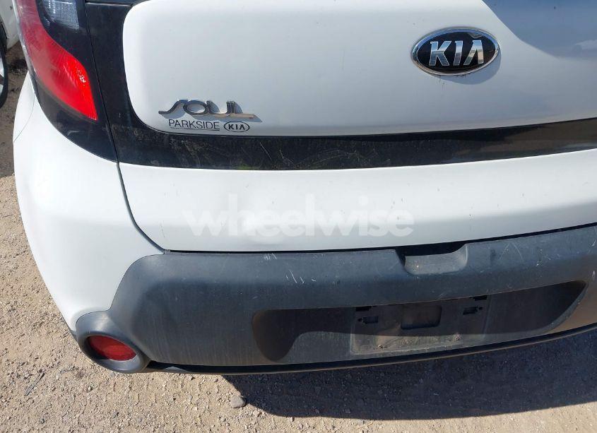 Photo 6 of 2016 Kia Soul (VIN KNDJN2A25G7317632)