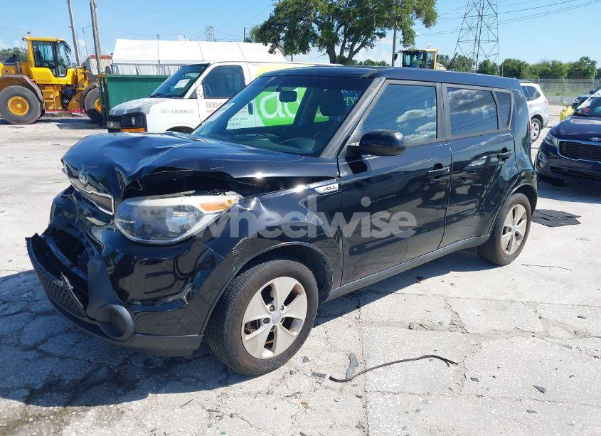 Photo 2 of 2016 Kia Soul (VIN KNDJN2A25G7379211)