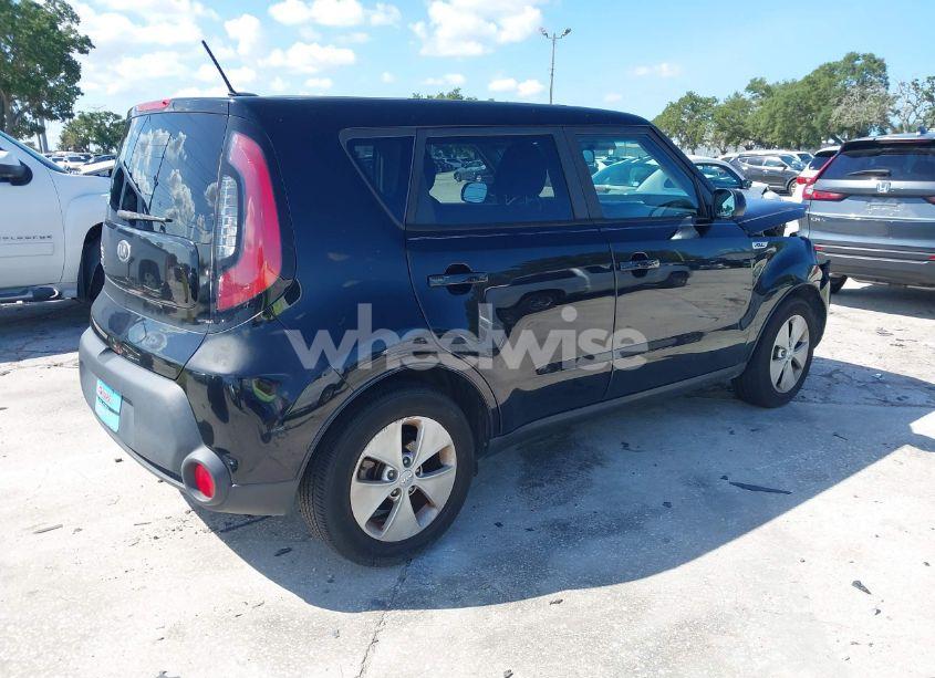 Photo 4 of 2016 Kia Soul (VIN KNDJN2A25G7379211)