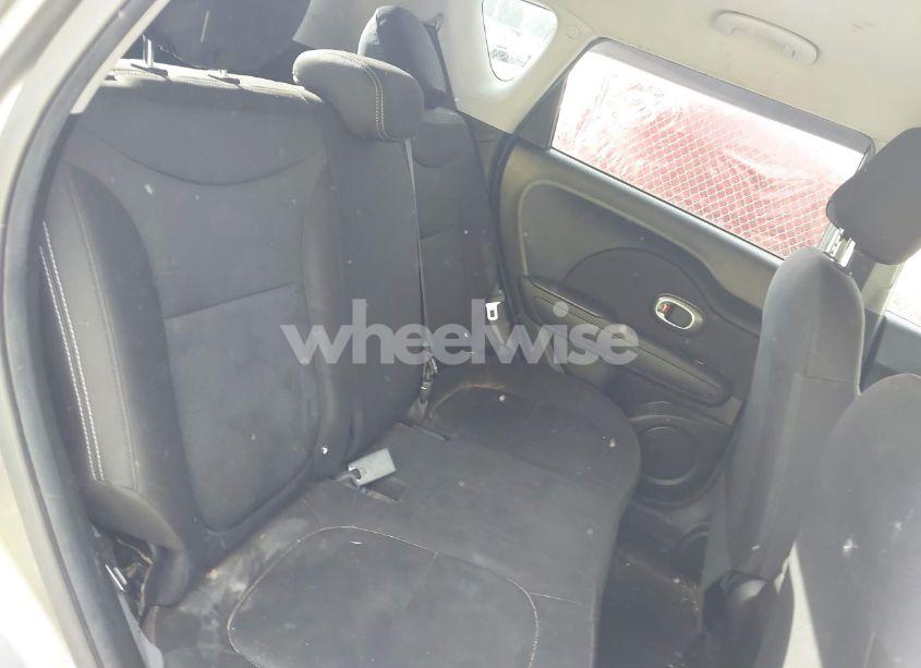 Photo 8 of 2017 Kia Soul (VIN KNDJN2A25H7445161)