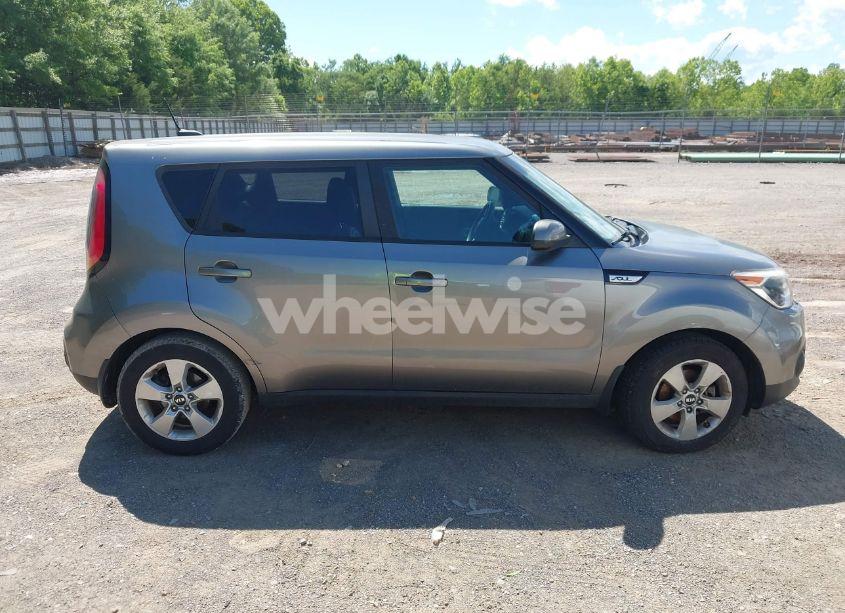 Photo 13 of 2017 Kia Soul (VIN KNDJN2A25H7450683)