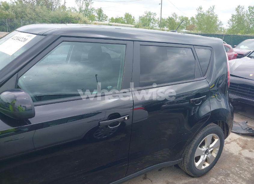 Photo 14 of 2018 Kia Soul (VIN KNDJN2A25J7581425)