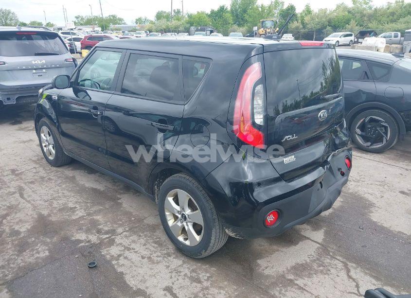Photo 3 of 2018 Kia Soul (VIN KNDJN2A25J7581425)