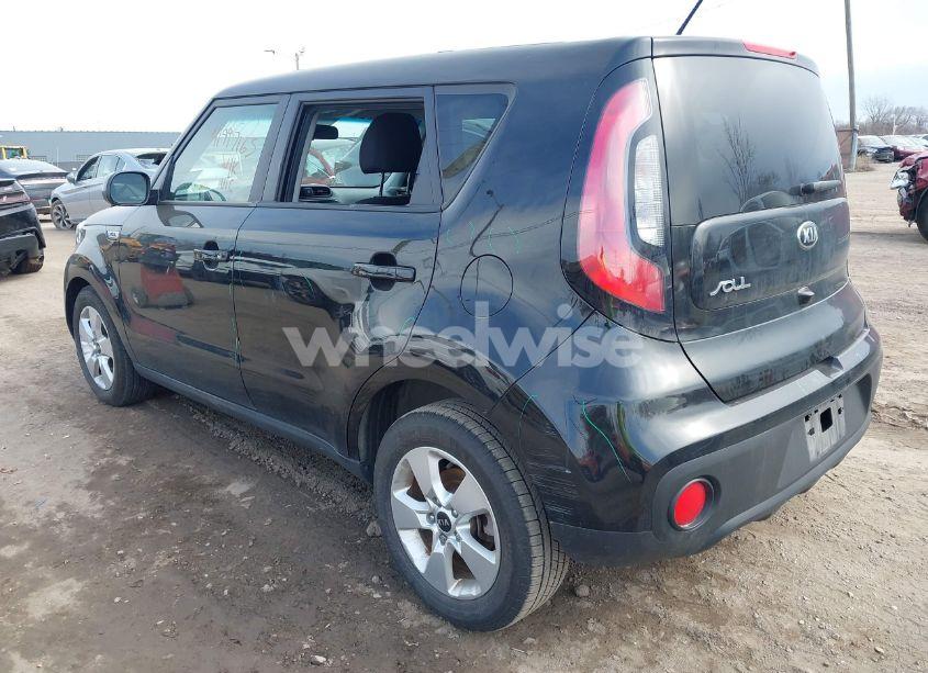 Photo 3 of 2019 Kia Soul (VIN KNDJN2A25K7011118)