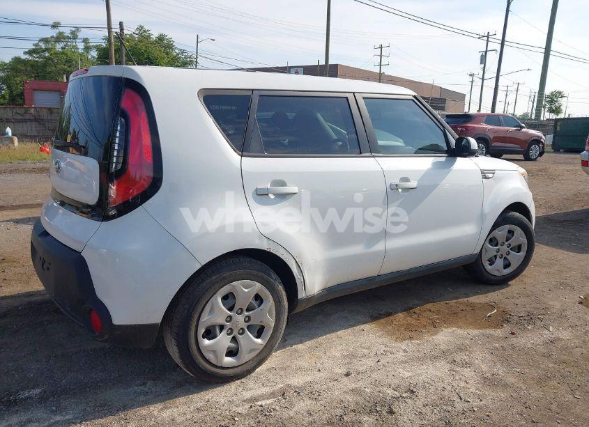 Photo 4 of 2014 Kia Soul (VIN KNDJN2A26E7001511)